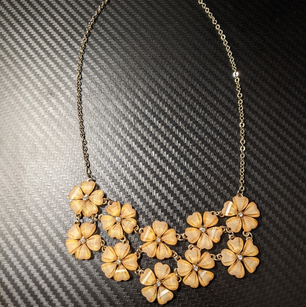 Flower necklace